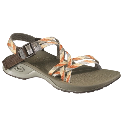 Light footwear or sandals Light footwear or sandals