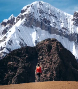 Hiking trail on the Ausangate trek 3 days